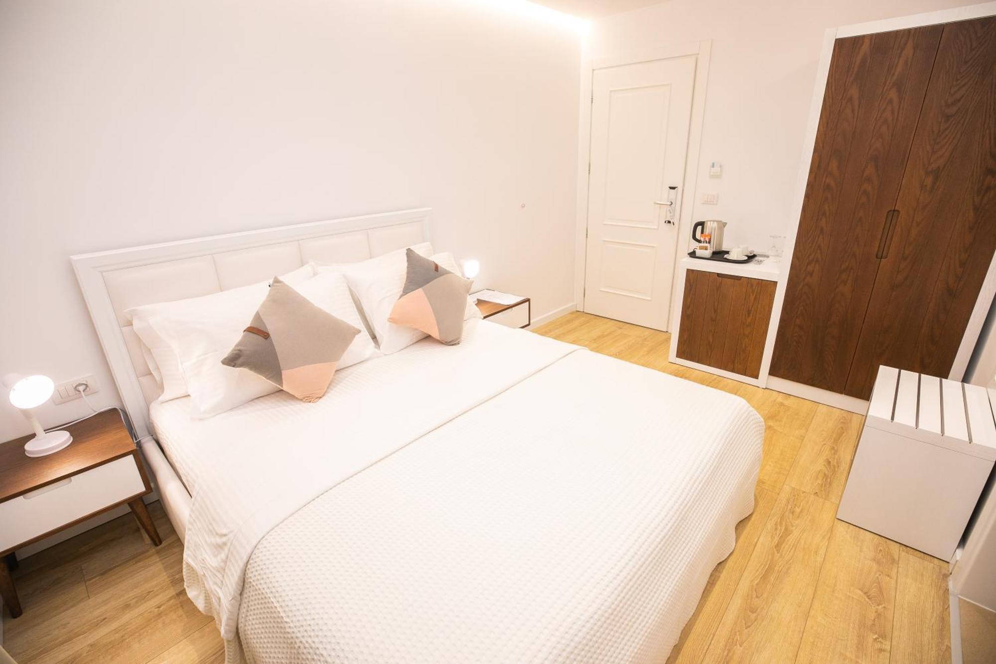 Hotel Elior Тирана Екстериор снимка