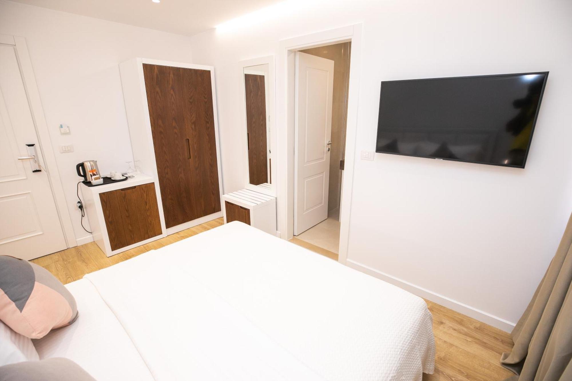 Hotel Elior Тирана Екстериор снимка