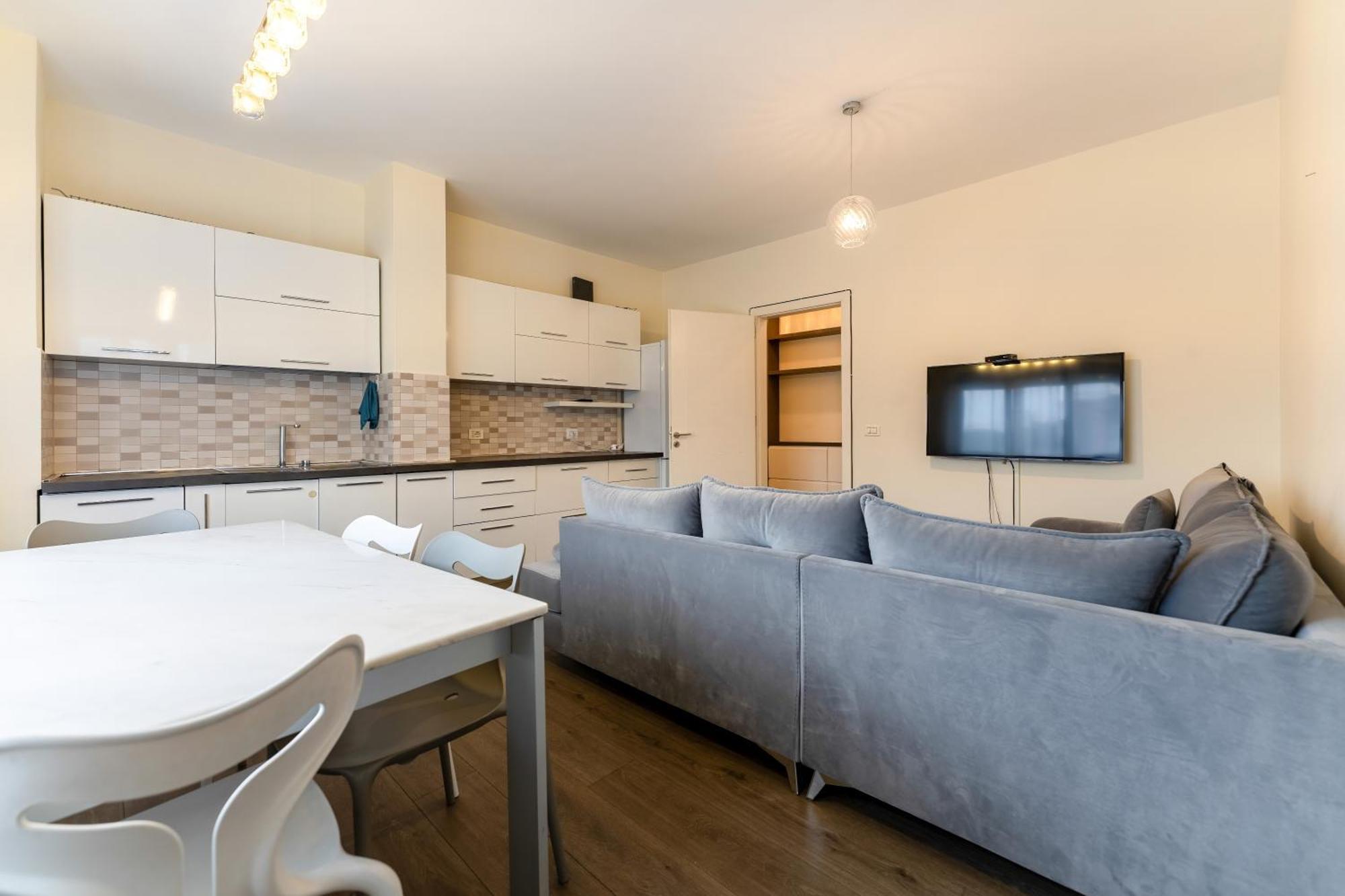 Hotel Elior Тирана Екстериор снимка
