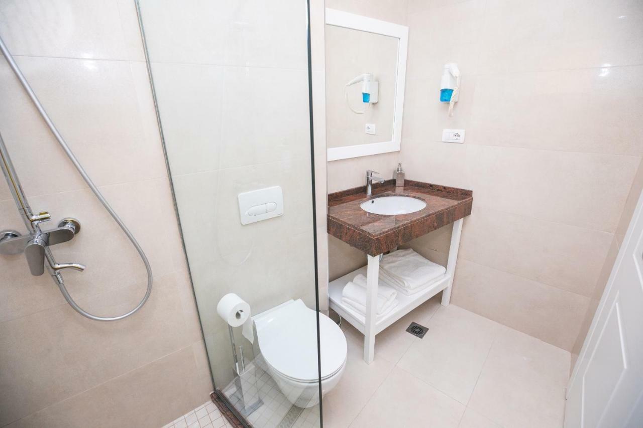 Hotel Elior Тирана Екстериор снимка